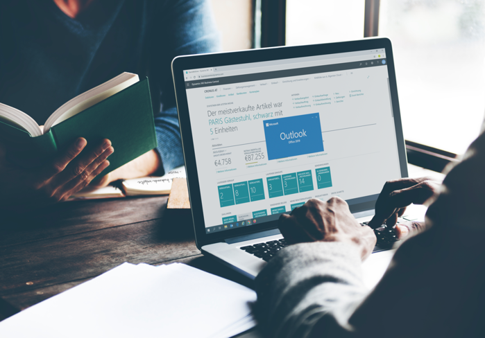 Business Central | Schnittstellen Dashboard Outlook auf Laptop